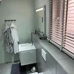 Apartment Am Traveufer Lubeck